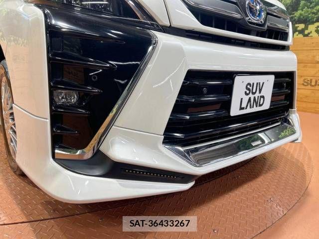 Toyota VOXY HYBRID 2021-08 534318-2