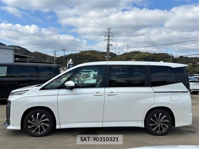 Toyota VOXY HYBRID 2024-06 693323-9