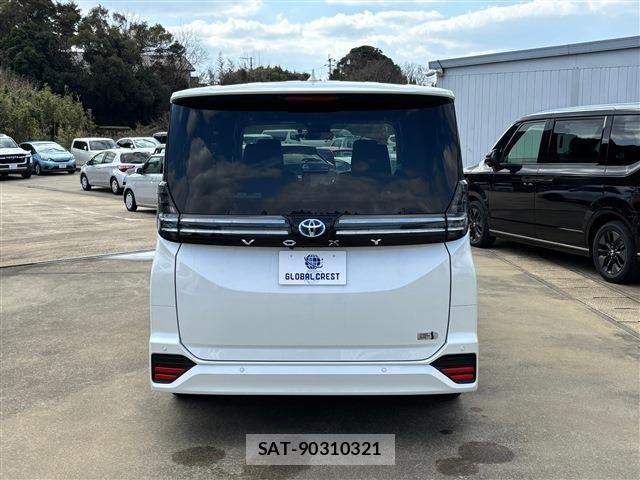 Toyota VOXY HYBRID 2024-06 693323-11