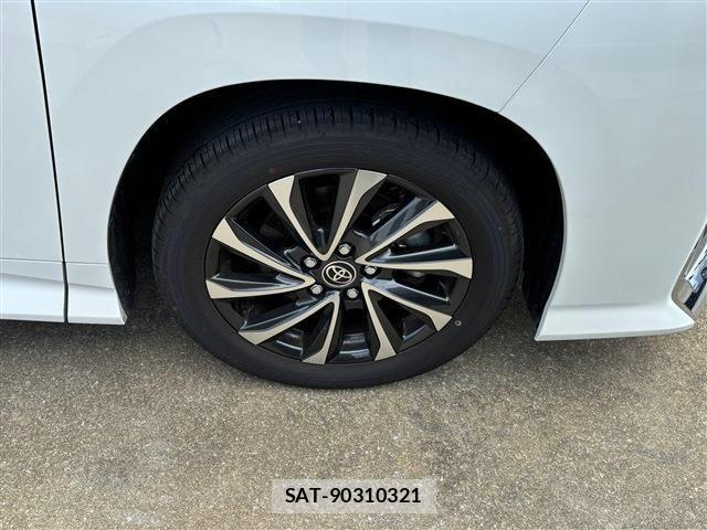 Toyota VOXY HYBRID 2024-06 693323-13