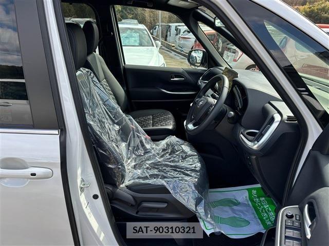 Toyota VOXY HYBRID 2024-06 693323-14