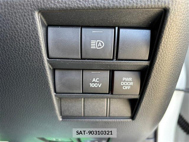 Toyota VOXY HYBRID 2024-06 693323-16