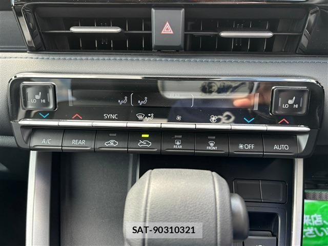 Toyota VOXY HYBRID 2024-06 693323-19