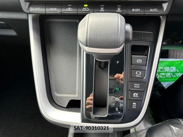 Toyota VOXY HYBRID 2024-06 693323-20