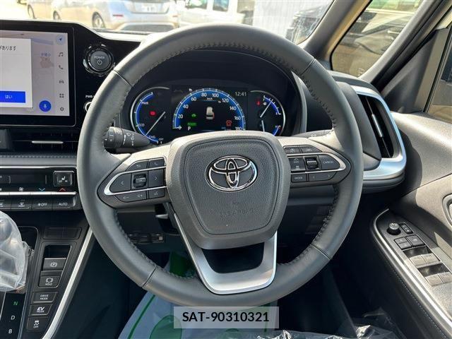 Toyota VOXY HYBRID 2024-06 693323-21