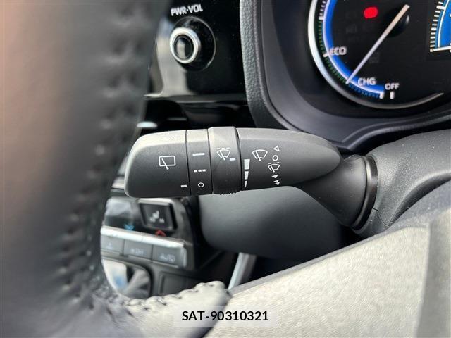 Toyota VOXY HYBRID 2024-06 693323-24