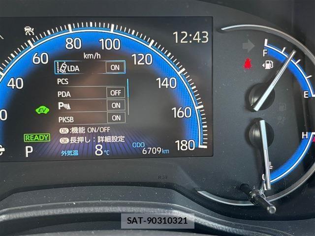 Toyota VOXY HYBRID 2024-06 693323-26