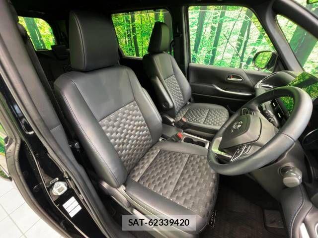 Toyota VOXY HYBRID 2023-07 855337-8