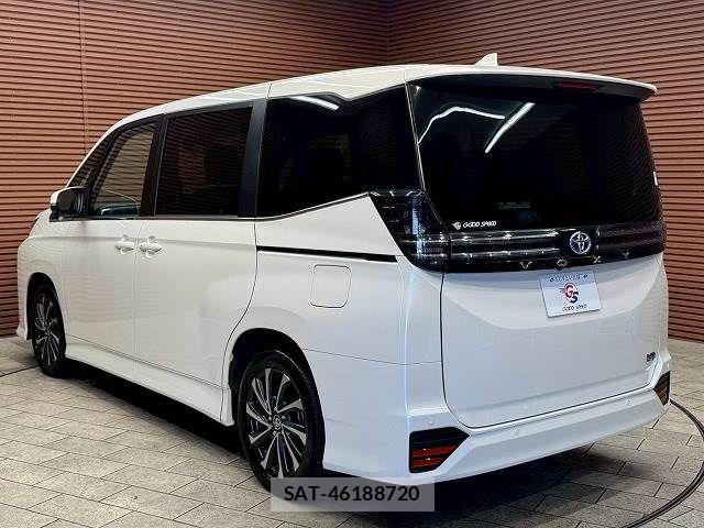 Toyota VOXY HYBRID 2025-01 934383-14