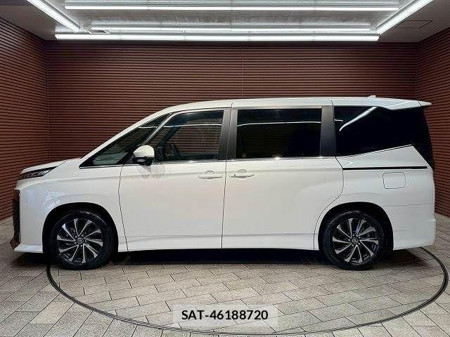 Toyota VOXY HYBRID 2025-01 934383-16