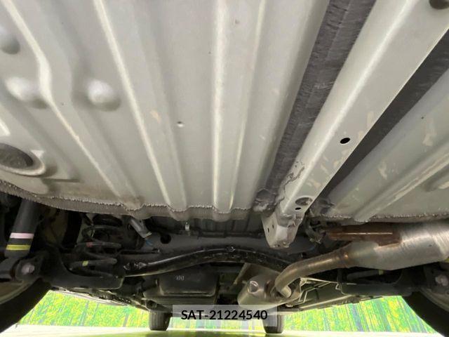 Toyota VOXY HYBRID 2023-02 977883-18