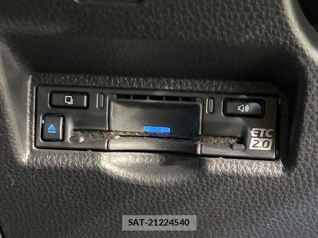 Toyota VOXY HYBRID 2023-02 977883-5