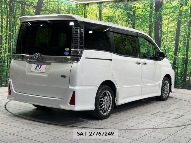 Toyota VOXY HYBRID 2020-11 1075431-17