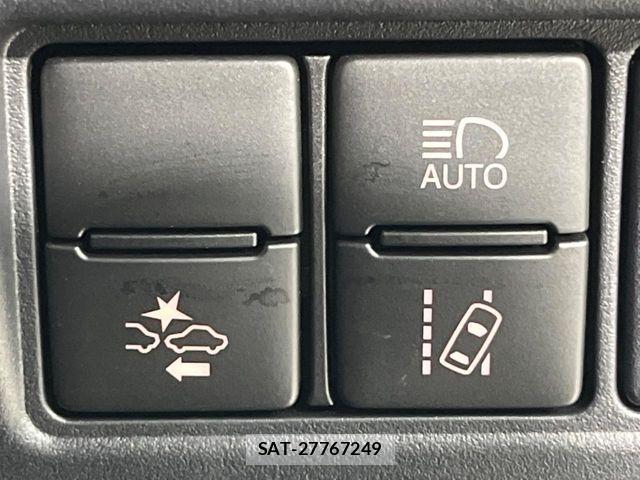 Toyota VOXY HYBRID 2020-11 1075431-5