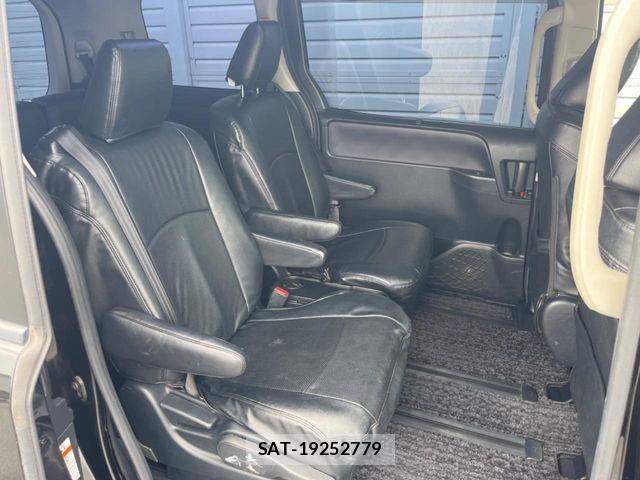 Toyota VOXY HYBRID 2017-03 1299989-10