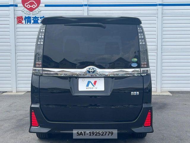 Toyota VOXY HYBRID 2017-03 1299989-16