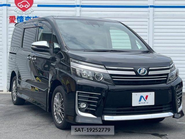 Toyota VOXY HYBRID 2017-03 1299989-17