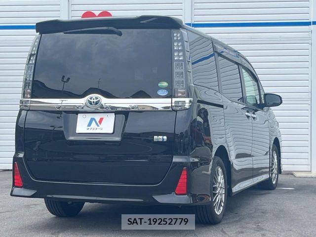Toyota VOXY HYBRID 2017-03 1299989-18
