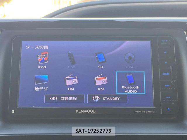 Toyota VOXY HYBRID 2017-03 1299989-2