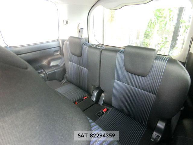 Toyota VOXY HYBRID 2016-03 1386924-11