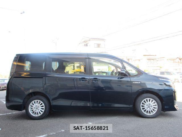 Toyota VOXY HYBRID 2016-04 1415541-9