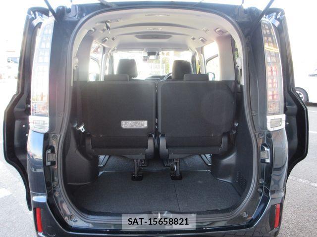 Toyota VOXY HYBRID 2016-04 1415541-10