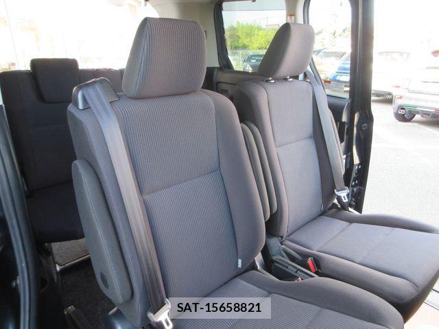 Toyota VOXY HYBRID 2016-04 1415541-13