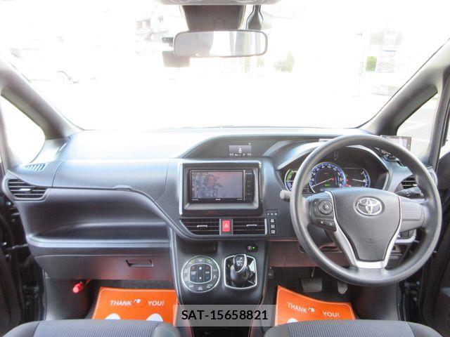 Toyota VOXY HYBRID 2016-04 1415541-17