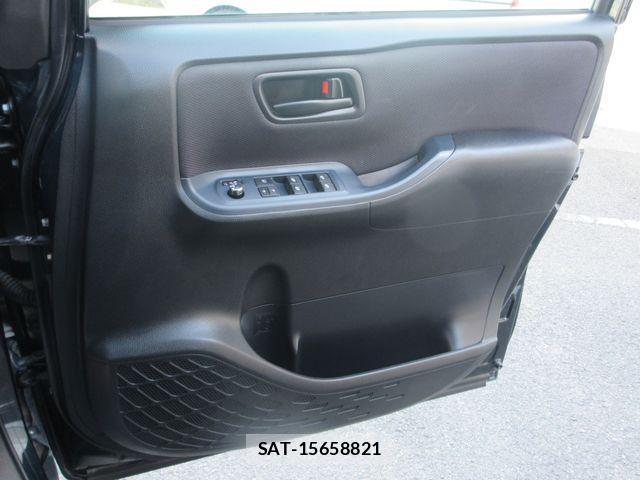 Toyota VOXY HYBRID 2016-04 1415541-20