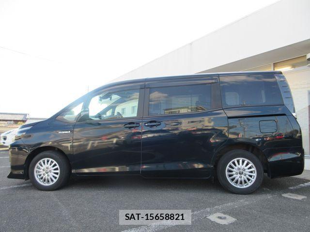Toyota VOXY HYBRID 2016-04 1415541-6