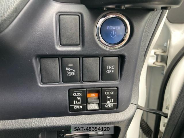 Toyota VOXY HYBRID 2015-10 1415539-18