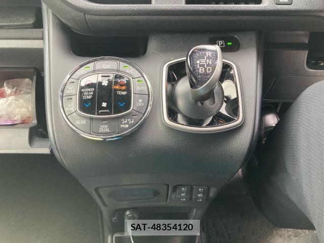 Toyota VOXY HYBRID 2015-10 1415539-21
