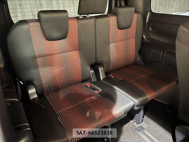 Toyota VOXY HYBRID 2017-12 1476715-10