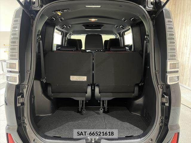 Toyota VOXY HYBRID 2017-12 1476715-11