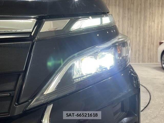 Toyota VOXY HYBRID 2017-12 1476715-13