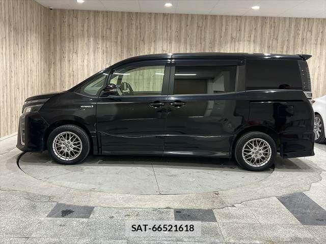Toyota VOXY HYBRID 2017-12 1476715-22