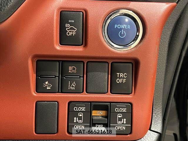 Toyota VOXY HYBRID 2017-12 1476715-7