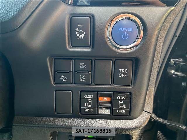 Toyota VOXY HYBRID 2018-11 1718503-4