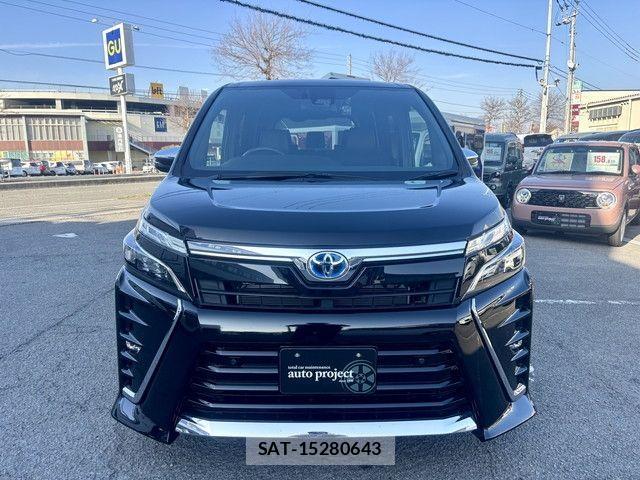 Toyota VOXY HYBRID 2020-10 2355625-1