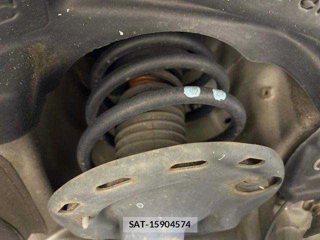 Toyota VOXY HYBRID 2015-02 2731326-19