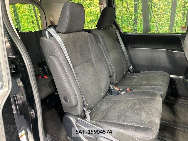 Toyota VOXY HYBRID 2015-02 2731326-7