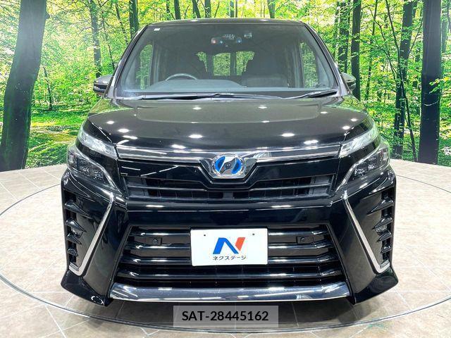 Toyota VOXY HYBRID 2019-04 2967483-14