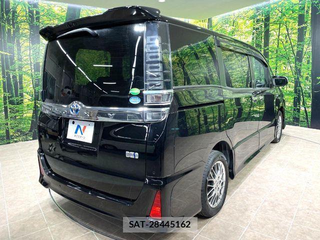 Toyota VOXY HYBRID 2019-04 2967483-16