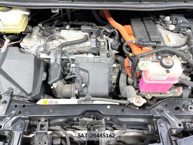 Toyota VOXY HYBRID 2019-04 2967483-17