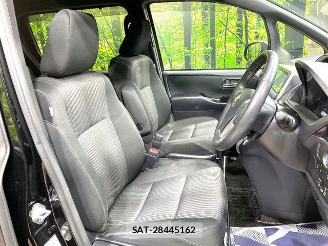 Toyota VOXY HYBRID 2019-04 2967483-7