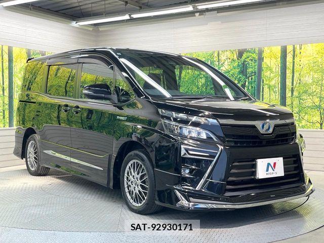 Toyota VOXY HYBRID 2017-10 3017356-16