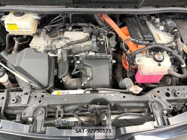 Toyota VOXY HYBRID 2017-10 3017356-18
