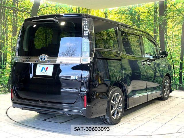 Toyota VOXY HYBRID 2014-09 3391247-16
