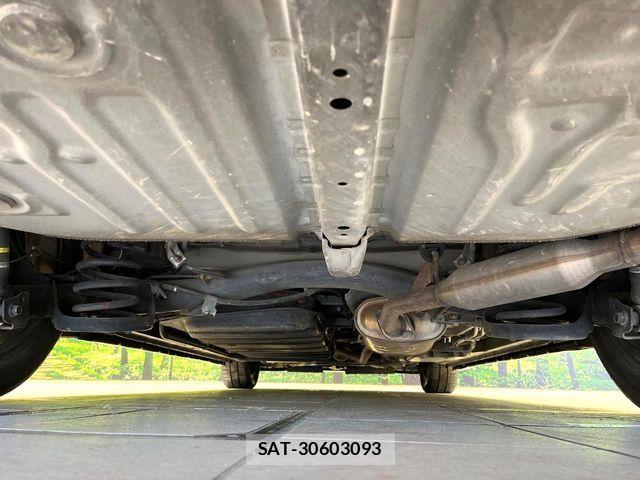Toyota VOXY HYBRID 2014-09 3391247-18