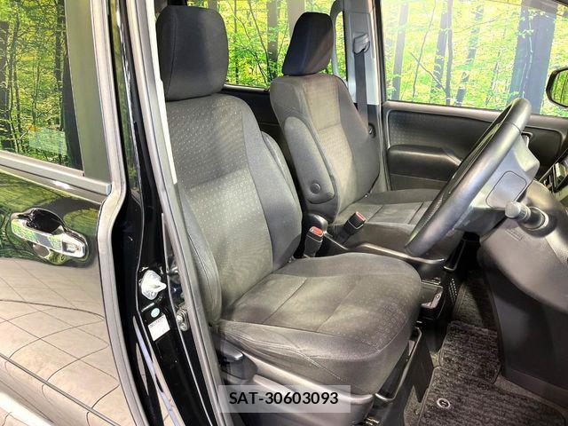 Toyota VOXY HYBRID 2014-09 3391247-7